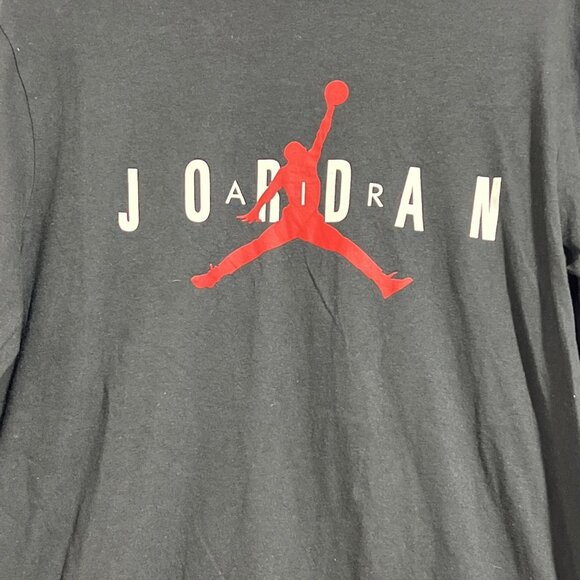 Nike Air Jordan Men’s Medium Black Long Sleeve Graphic Shirt 569921-00A NWOT - Picture 3 of 7
